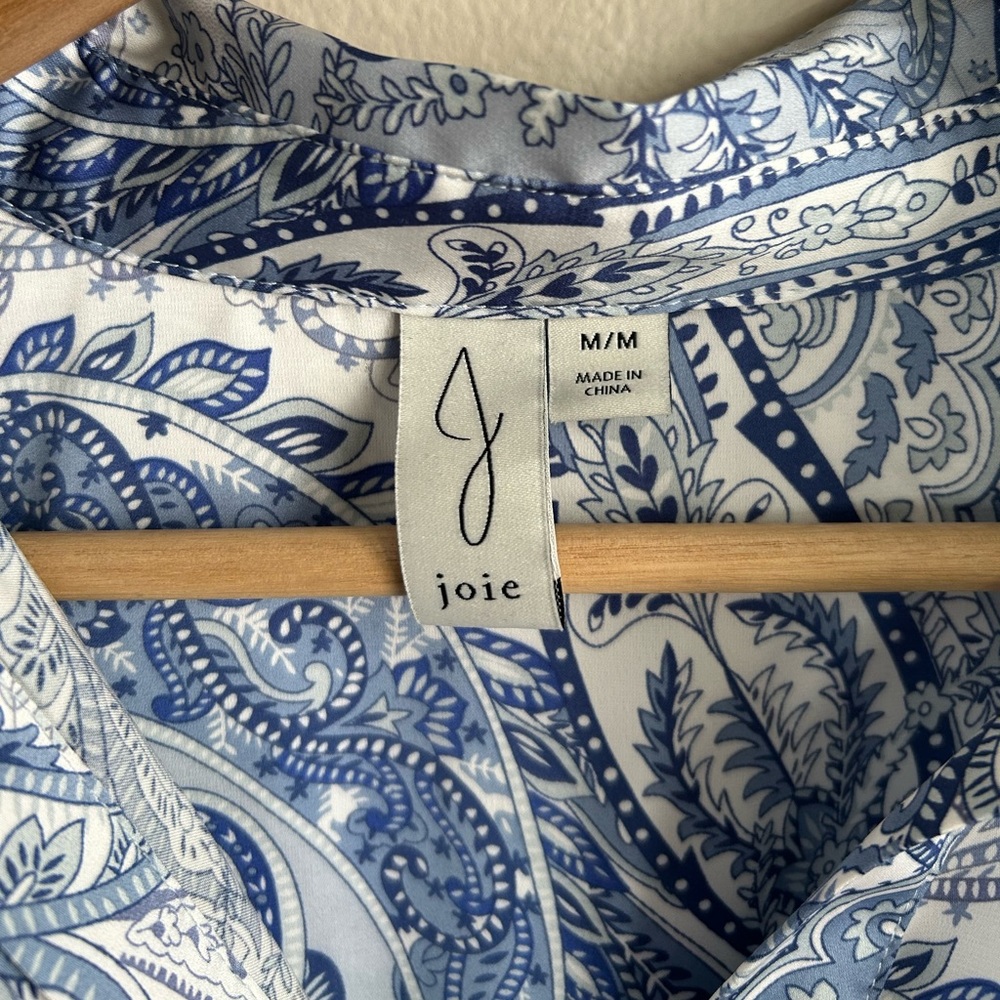 Joie Half Button V Neck Paisley Blue Satin Collared Blouse Top Size M Medium - Picture 3 of 7